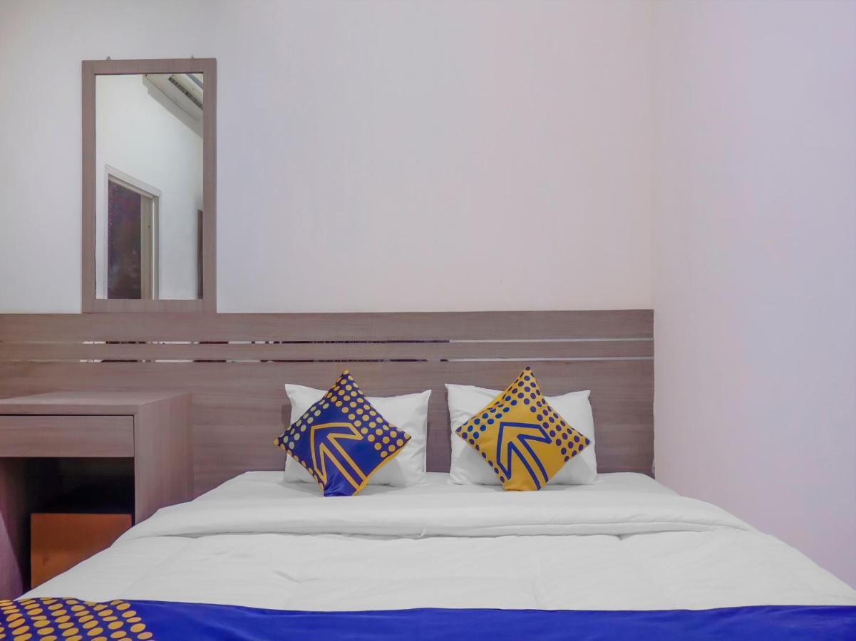 Hotel Oyo 3072 Madinah Syariah 2*