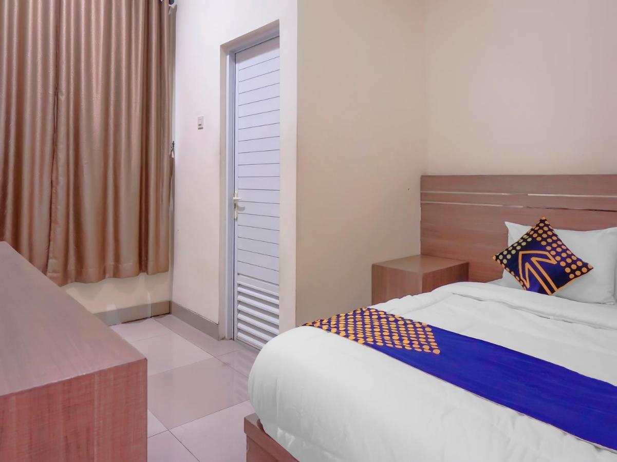 Spot On 3072 Madinah Syariah 2*